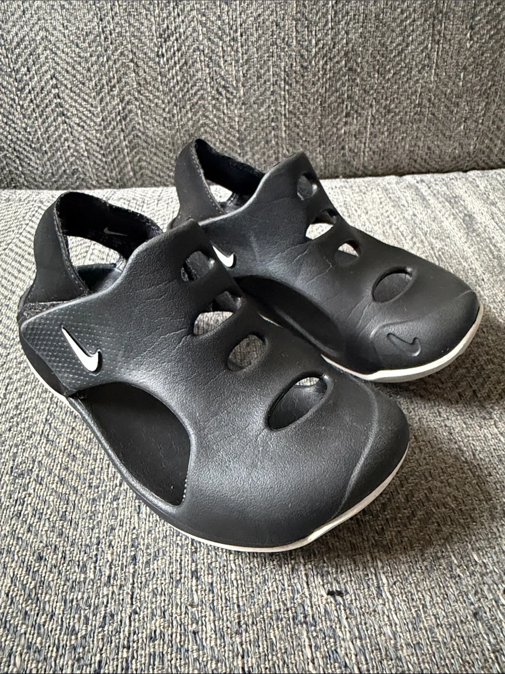 Toddler's Nike Sunray Protect 3 Sandals Black/White Size: 9C